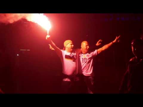 Feiern am Kudamm: Deutschland gewinnt gegen Italien - Fußball EM| am 2.7.2016