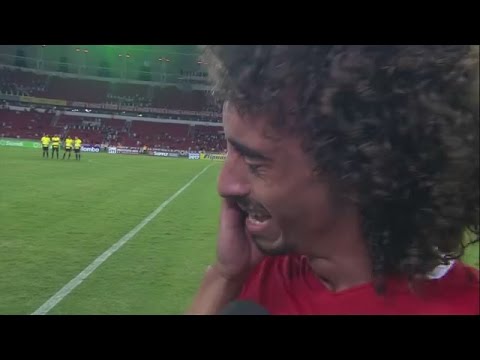 VALDÍVIA CHORA APÓS GOL - INTER x CRUZEIRO-RS