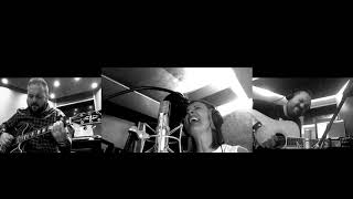 MARA BARROS "CON LAS GANAS" [cover Zahara]