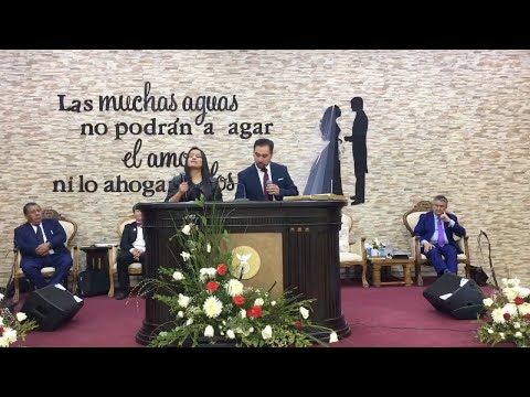 Cristian y Andrea Alabanza Escudo IMPCH.