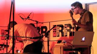 Chet Faker - 'Cigarettes & Chocolate' (Live at the Triple R Performance Space)