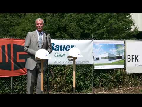 Oberbürgermeister setzt ersten Spatenstich für neue Bauer Fertigungshalle in Esslingen
