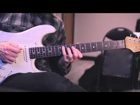 BIG AND CRAZY SHRED GUITAR LICK BREAKDOWN LESSON!!