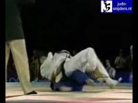 Judo 2000 Sydney: Nomura (JPN) - Jia (CHN) [-60kg].