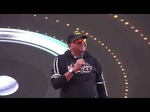 Julian john  I  AM A DIS...