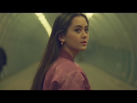 Mad World - Tears for Fears (Cover by Jasmine Thompson)
