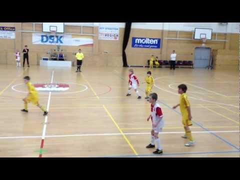 2. zápas: SK Slavia Praha - FK Dukla Praha "2003"  1:1