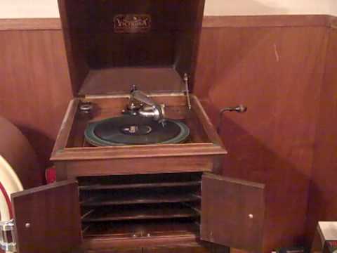 Varsity Eight California Ramblers Adrian Rollini - Doodle-Doo-Doo - Roaring 20's.MP4