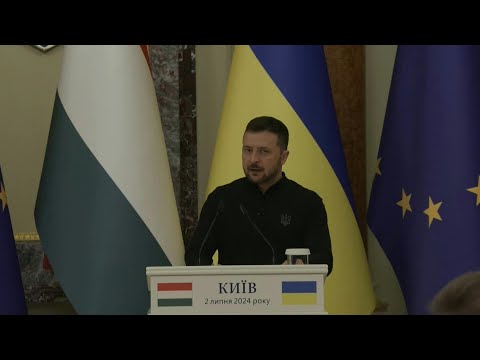 Zelensky tells Orban that Ukraine needs a 'just peace' | AFP
