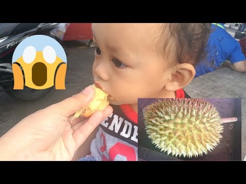 HE ATE THE SMELLIEST FRUIT IN THE WORLD!!