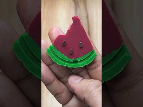 #Watermelon #MeltChocolate #Love #Red #Green #Baker #Vanilla #Chocolate #Candy #Dessert #Mold #Viral