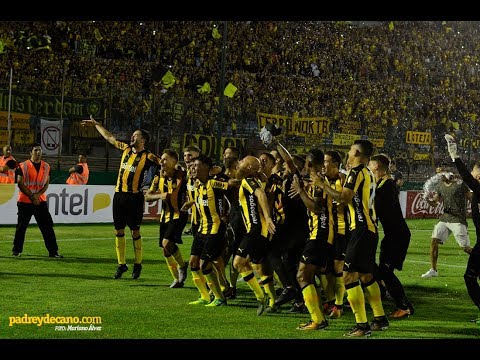 "Jugadores Hinchas: Gracias por esta alegría - Campeones Supercopa 2018" Barra: Barra Amsterdam • Club: Peñarol