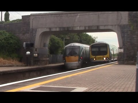 Irish Rail 22000 DMU 22054 departs & 29000 DMU 29022 arrives at Gormanston