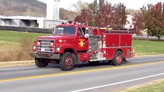 preview picture of video 'Buchanan, VA - Engine 3 and Wagon 701 Responding'