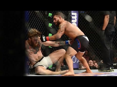 McGregor: I don't feel anything when they hit me