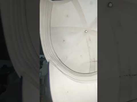 White cotton twill baseball cap with metal buckle (6 panel)