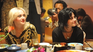 Kristen Stewart & Dakota Fanning - The Runaways - I LOVE ROCK N' ROLL