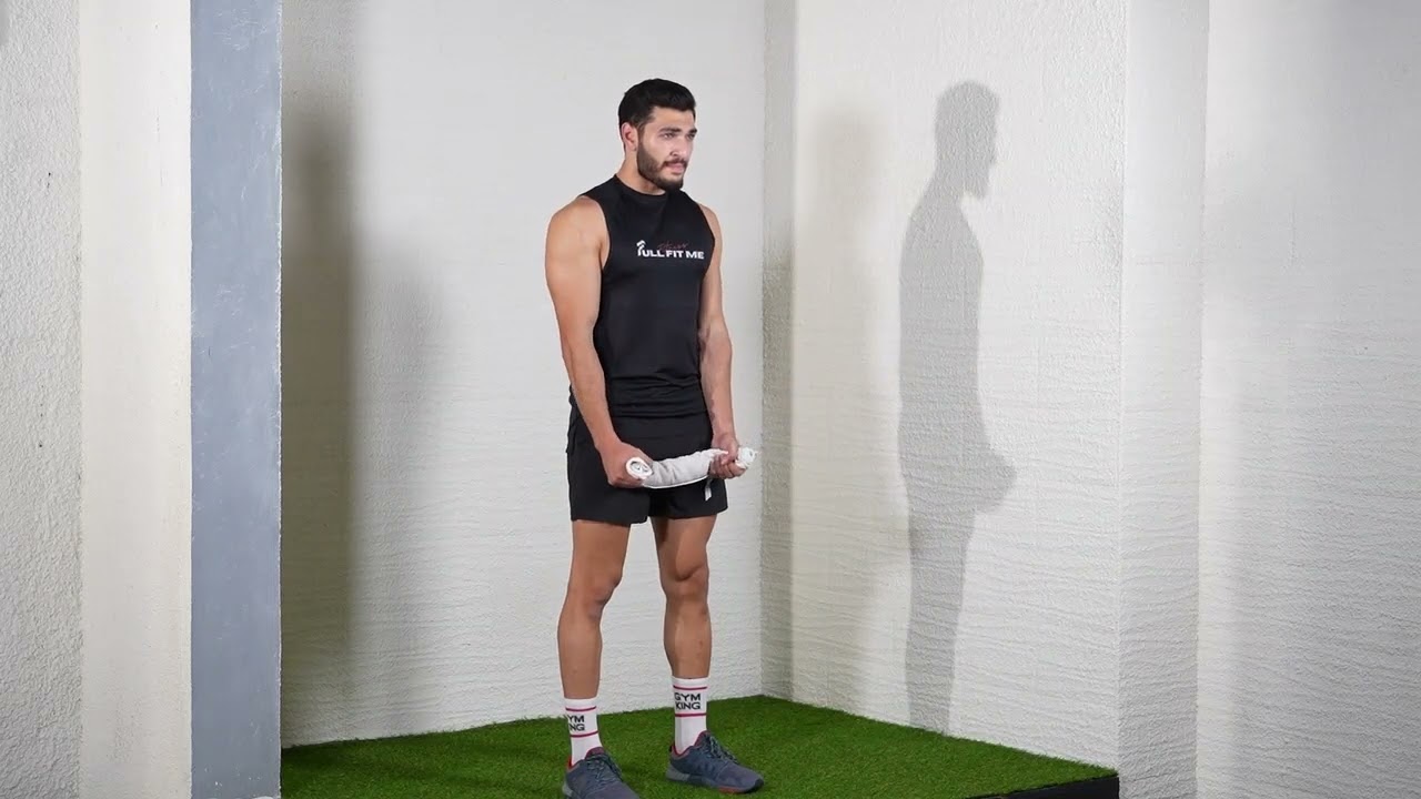 Towel Bicep Curl exercise thumbnail