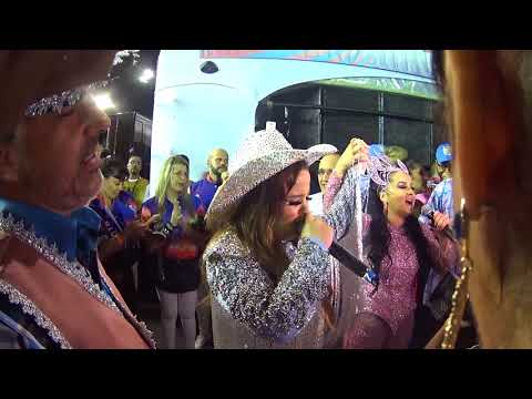 Largada do desfile oficial Rosas de Ouro 2018