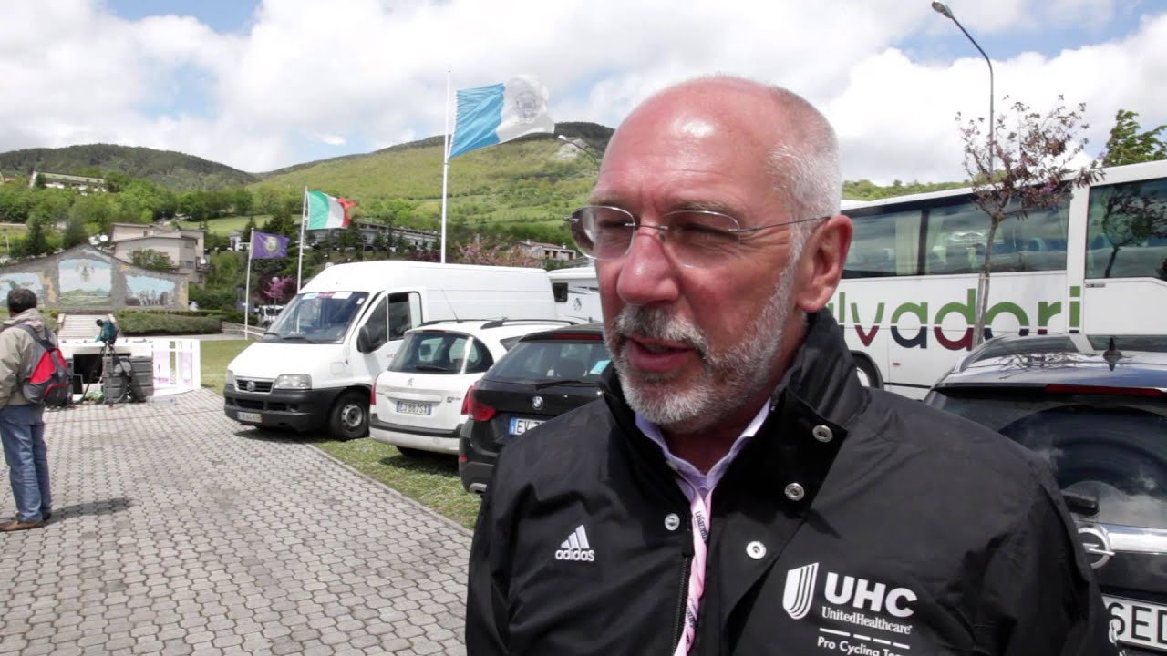 Giro d'Italia: Roberto Damiani on Cadel Evans - YouTube