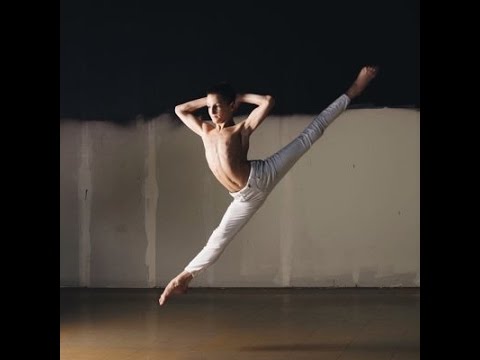 Parker Garrison Physical feature in Judge Cut AGT 2016