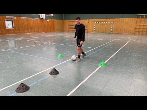 Stationentraining im Jugendfußball: Achtendribbeln (5)