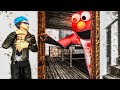 Killer Elmo is Chasing Me in Roblox Puppet?! (Roblox Puppet Chapter 1 & 2 Multiplayer Gameplay)
