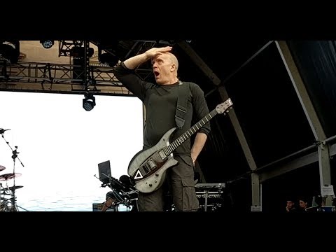 Devin Townsend keeps everyone entertained @ Barcelona, Be Prog! My Friend