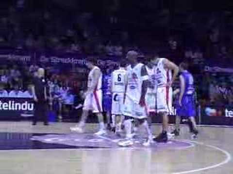 40 03-11-07 BCO-Aalst - Score Elvir Ovcina, assist Sam Van R