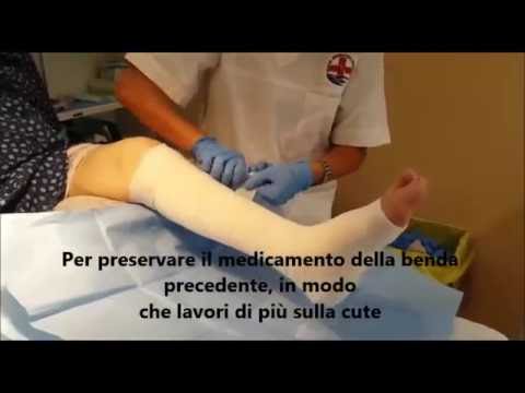 Come mettere un pacco di faccia liquido Se il raggio laser è entrato in occhi