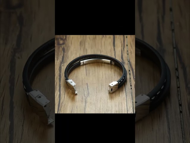 Vídeo relacionado con Bandmax Pulsera de Cuero Trenzado para Hombre 25cm Brazalete Vikingo de Doble Capa con Cuentas de Acero Inoxidable y Cierre Magnético