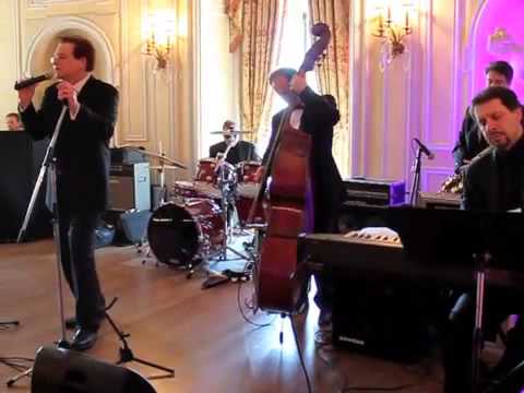 Freddy Martin & The Martinis  at Oheka Castle - Musician Singer Band