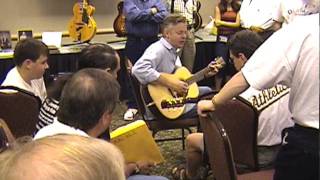 Tommy Emmanuel playing Freight Train
