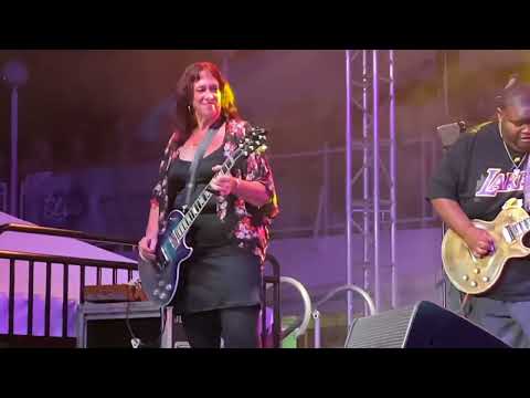 Play Video Youtube Video