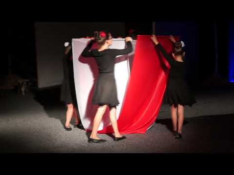 Kto Ty jesteś człowieku -  występ dziewczynek.  Rytro 3.09.2017