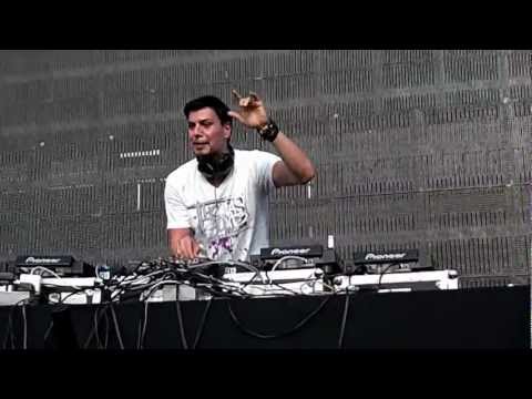 Thomas Gold - Sing2Me w/Red Carpet - Alright (Acappella) Live @ Masquerade Motel 2012