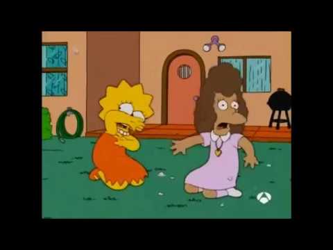 Lisa cantando "Pican pican los mosquitos"