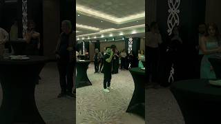 Հարություն Մկրտչյանը կատարում է «Կյանք ու կռիվ» ստեղծագործությունը 🎶💙