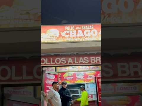 Noche movida buscando empanadas en las calles de #elquisco #Valparaiso #verano