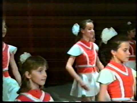 Zespoły Taneczne PARADA na stadionie KS "Naprzód" w Jędrzejowie - 25.06.1992