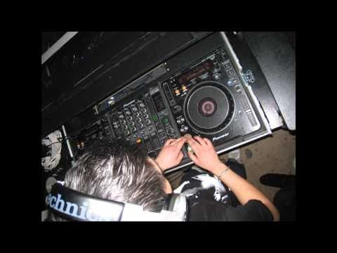 David Guetta Feat Flo Rida Vs. De Bos - Club On The Run (Neger Kim aka Dr.Chokomås ® MashUp2Go)