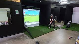 24/7 Golf Return Golf Net with Simulator Screen using Driver on FlightScope FS Golf