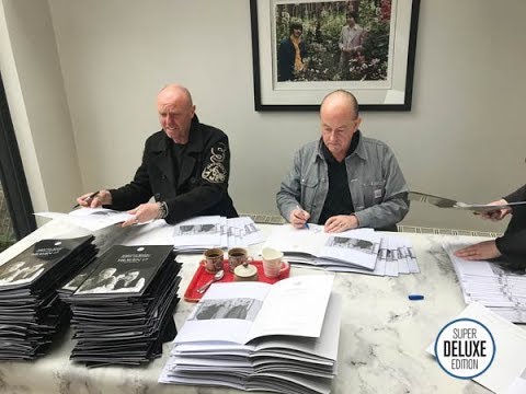 Martyn Ware and Glenn Gregory SIGN the Heaven 17 SDE interview booklets