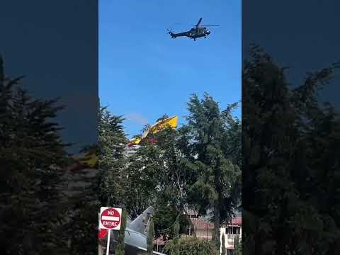 Un helicóptero sobrevoló #Ibarra con una bandera de #Ecuador