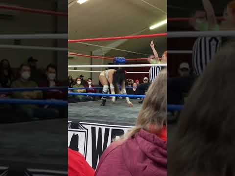 B3cca and Hyan exchanging pinfalls (Limitless Wrestling)