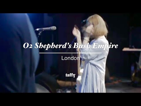 taffy - 'in the fields I lay' & 'Flower Chain' (Live In London)