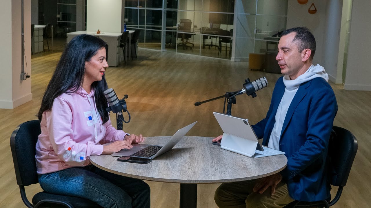 "Creatividad vs. IA: ¿Están en Peligro los Derechos de  Autor de los Creadores?