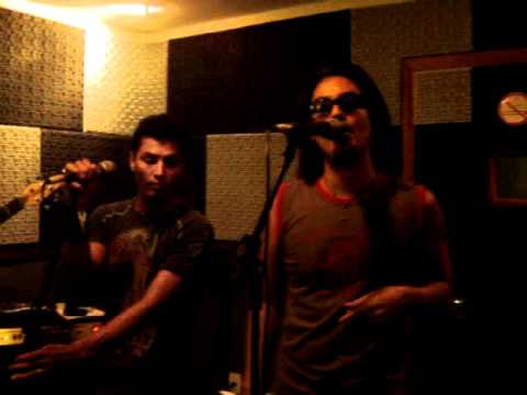 Ruben Gomez and Papijoe Covering U2 Vertigo