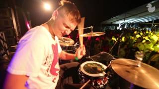 Robert Burian feat. AJ - Vynikajúce Live | Official Music Video Robert Burian feat. AJ - Vynikajúce Live | Official Music Video