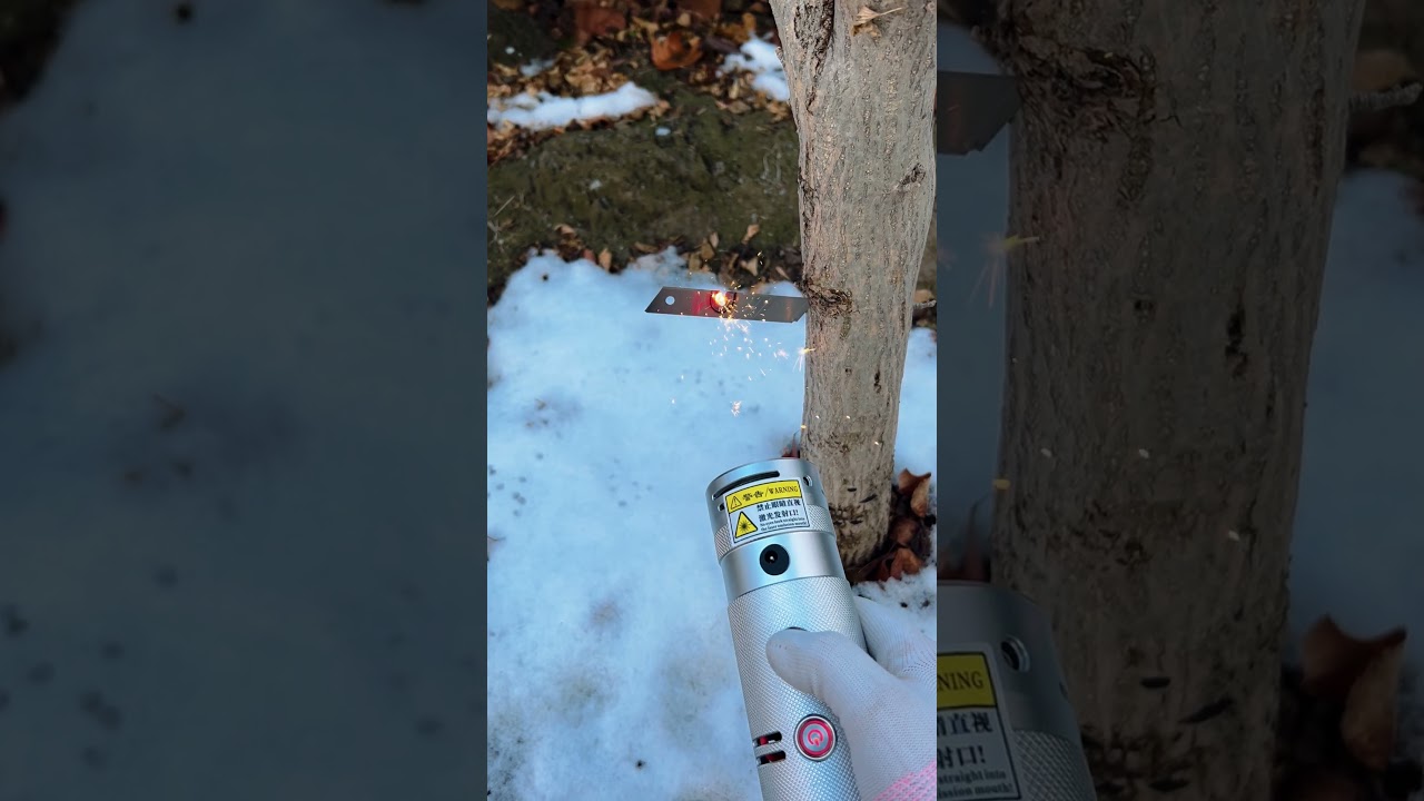 100-watt laser igniter cutting in the snow #laserigniter #smartphone #lasercutter #lasercutting